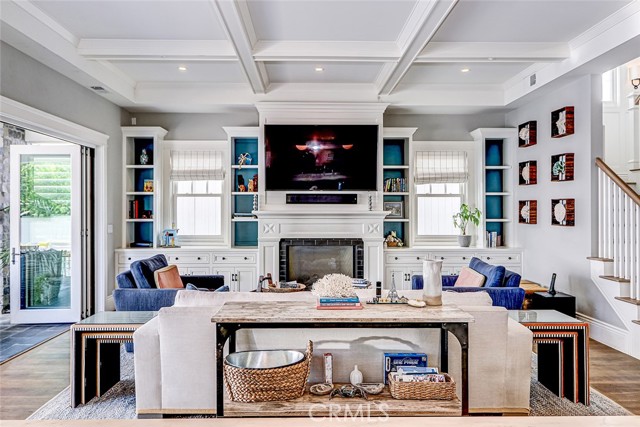 Detail Gallery Image 5 of 35 For 569 33rd, Manhattan Beach,  CA 90266 - 6 Beds | 5/1 Baths