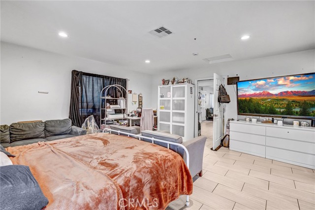 10517 Firmona Avenue, Inglewood CA: https://media.crmls.org/medias/9db4409d-9cd1-4d65-9c7f-2f225a88d496.jpg