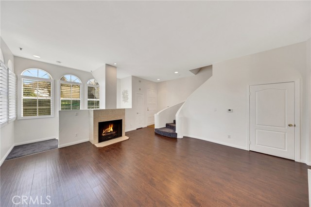408 W Queen Street, Inglewood CA: https://media.crmls.org/medias/9db44677-4e0f-42b8-99a6-808325758ff3.jpg