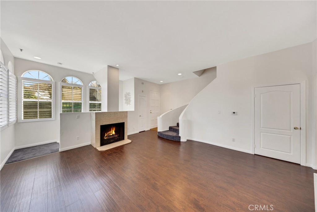 408 W Queen Street #101