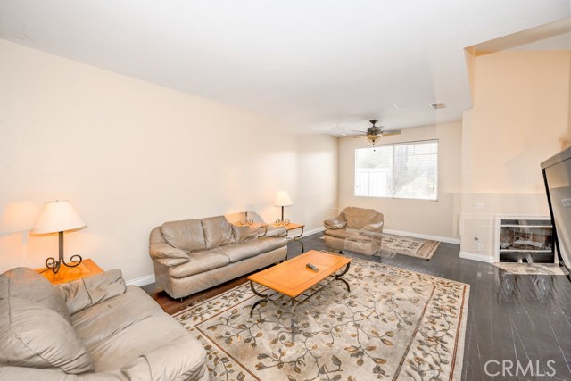 27625 PRIMROSE Lane, Castaic CA: https://media.crmls.org/medias/9db4488c-d3e7-4130-8022-dfe57b1c5711.jpg