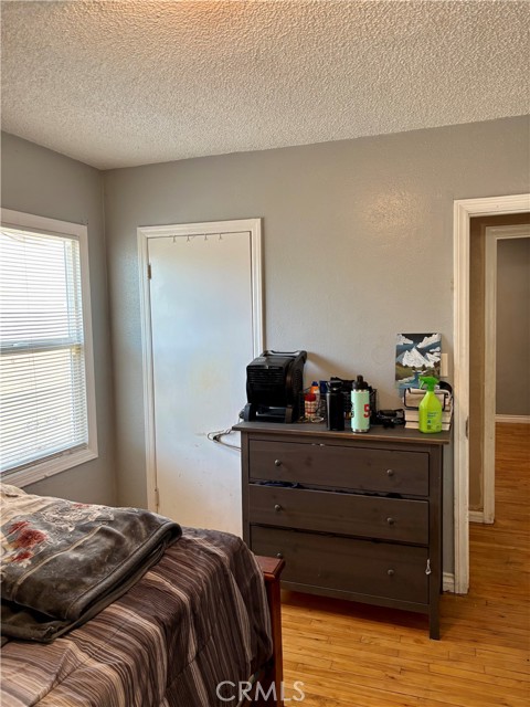 372 E Janice Street, Long Beach CA: https://media.crmls.org/medias/9db4fff5-fd5a-436e-a22d-2be6f9fd6c36.jpg