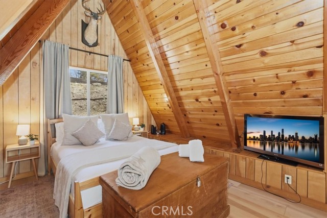 Detail Gallery Image 21 of 40 For 1146 Ridge, Fawnskin,  CA 92333 - 2 Beds | 1 Baths