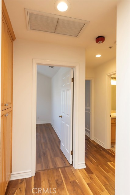 1928 Ruhland Avenue, Redondo Beach CA: https://media.crmls.org/medias/9db623d5-04a1-459d-9db4-d7d377a8c9ae.jpg