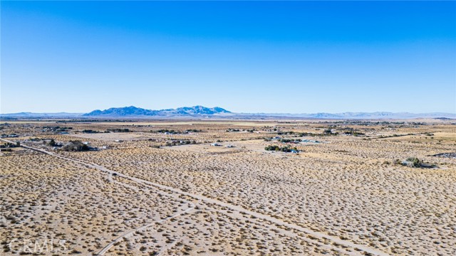 46300 Palos Verdes Road, Newberry Springs CA: https://media.crmls.org/medias/9db6be50-78b4-4bb4-a498-ebbe58d7c22a.jpg