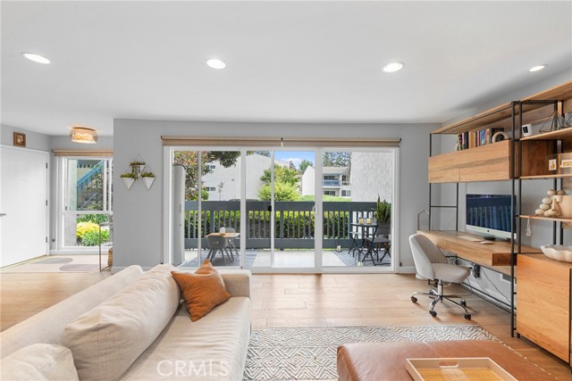 615 Prospect Avenue, Redondo Beach, California 90277, 2 Bedrooms Bedrooms, ,2 BathroomsBathrooms,Residential,Sold,Prospect,SB24107105