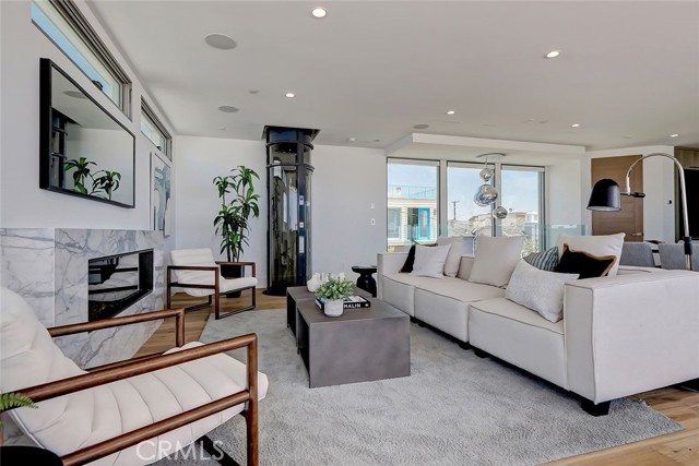 2509 Alma Avenue, Manhattan Beach, California 90266, 3 Bedrooms Bedrooms, ,1 BathroomBathrooms,Residential,Sold,Alma,SB21110612