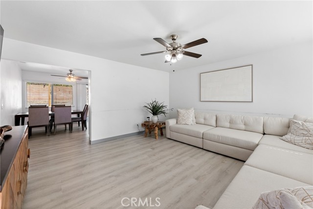 Detail Gallery Image 4 of 25 For 910 Marlyce Ln, Hemet,  CA 92543 - 3 Beds | 2 Baths