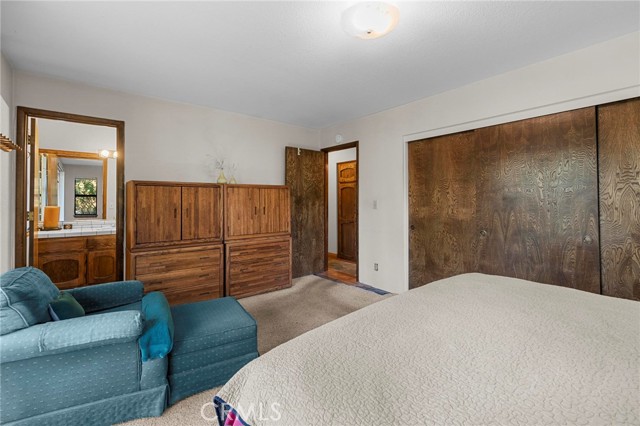 996 Eagle Road, Wrightwood CA: https://media.crmls.org/medias/9db88a87-c3de-4eca-9338-e0259796394a.jpg
