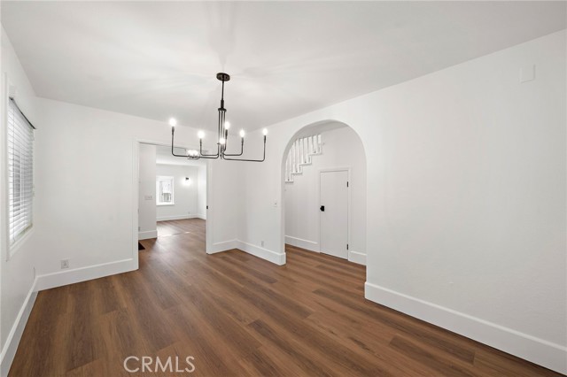 Detail Gallery Image 9 of 35 For 377 Roycroft Ave, Long Beach,  CA 90814 - 4 Beds | 2/1 Baths