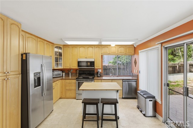 Detail Gallery Image 8 of 31 For 1038 Angus Ct, San Marcos,  CA 92069 - 4 Beds | 2/1 Baths