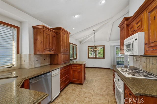 Detail Gallery Image 18 of 39 For 38285 Oaktree, Murrieta,  CA 92562 - 2 Beds | 2/1 Baths