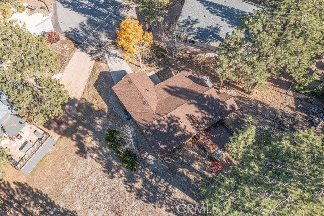 Detail Gallery Image 19 of 46 For 320 Dove Ct, Big Bear Lake,  CA 92315 - 3 Beds | 2 Baths