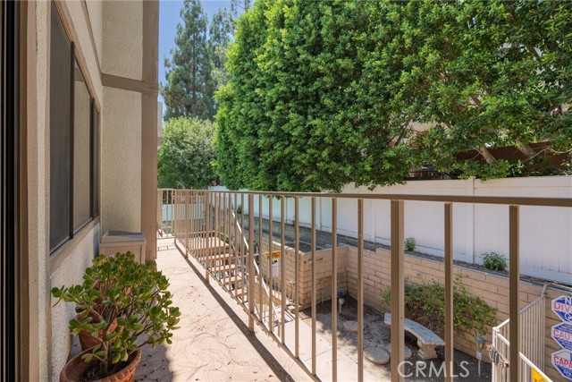 10229 Variel Avenue, Chatsworth CA: https://media.crmls.org/medias/9dbb10db-d39b-47bf-aaac-a88aabba82c5.jpg