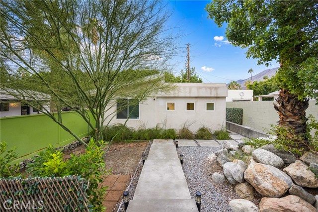 435 E Chuckwalla, Palm Springs CA: https://media.crmls.org/medias/9dbc717b-930c-452e-bc1c-c0d4eccdc4e2.jpg