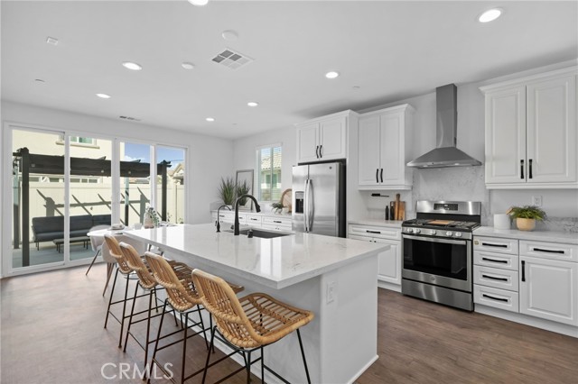 Detail Gallery Image 6 of 56 For 24085 Midvale Ct, Corona,  CA 92883 - 4 Beds | 3 Baths