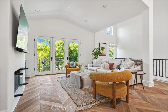1619 Artesia Boulevard, Manhattan Beach, California 90266, 3 Bedrooms Bedrooms, ,2 BathroomsBathrooms,Residential,Sold,Artesia,SB24123210