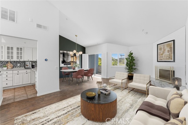 Detail Gallery Image 3 of 27 For 1222 Kings Rd #11,  West Hollywood,  CA 90069 - 2 Beds | 2 Baths