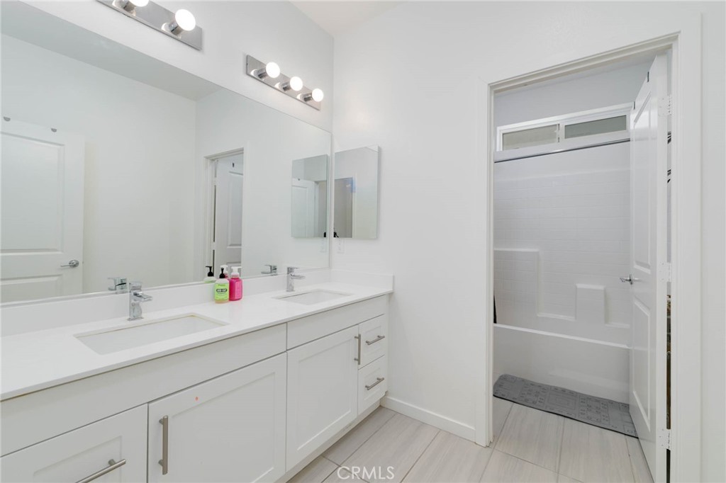 MLS #WS25178644 img 24