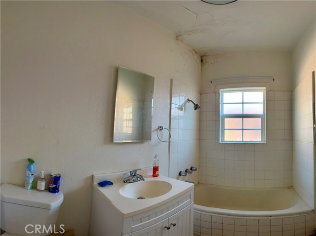 Detail Gallery Image 6 of 23 For 6120 Easton St, East Los Angeles,  CA 90022 - – Beds | – Baths