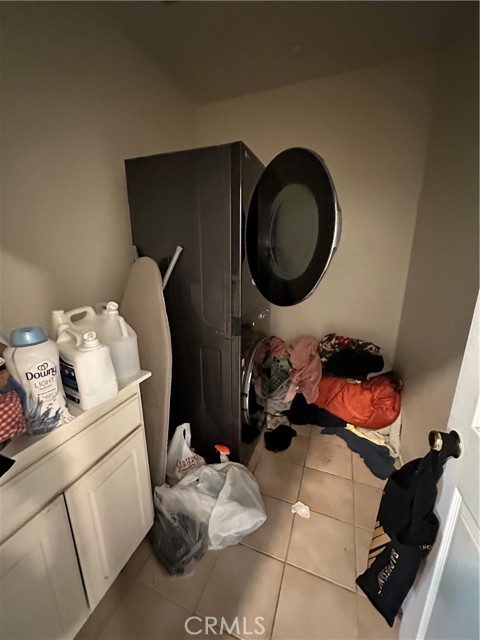 Detail Gallery Image 12 of 19 For 4815 Creekway Ln, Riverside,  CA 92505 - 5 Beds | 4 Baths