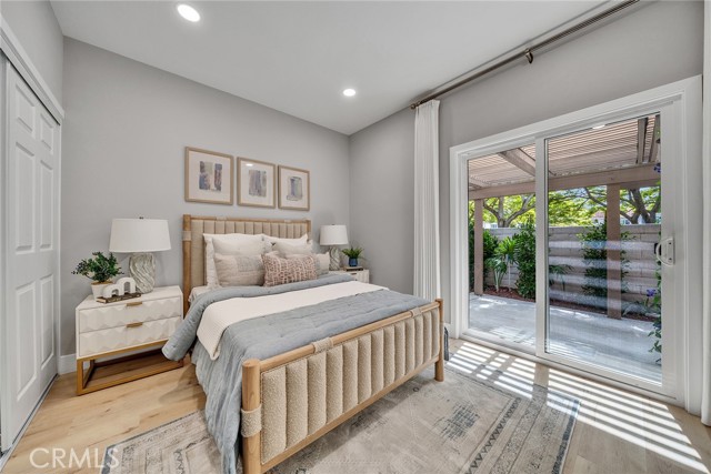 10 Lassen, Irvine CA: https://media.crmls.org/medias/9dc0a785-0bb8-481a-8a57-19f4f00d2270.jpg