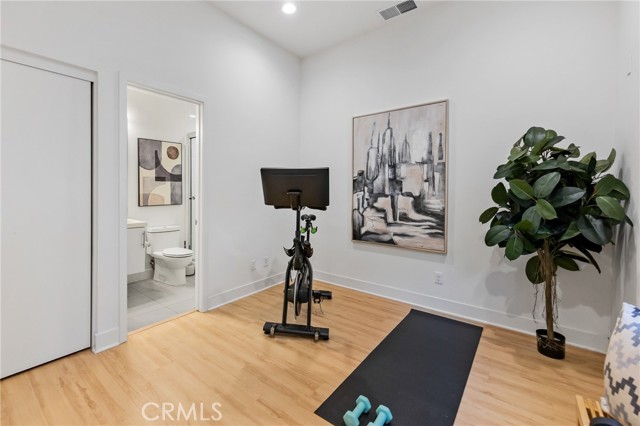 Detail Gallery Image 2 of 34 For 3306 Aria Ln, Los Angeles,  CA 90034 - 3 Beds | 3/1 Baths