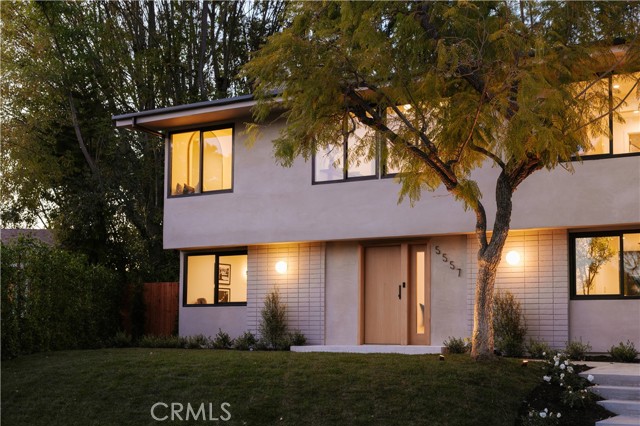 Detail Gallery Image 2 of 37 For 5557 Franrivers Ave, Woodland Hills,  CA 91367 - 4 Beds | 2/1 Baths