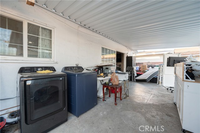 Detail Gallery Image 17 of 17 For 11214 Woodley, Granada Hills,  CA 91344 - 4 Beds | 2 Baths