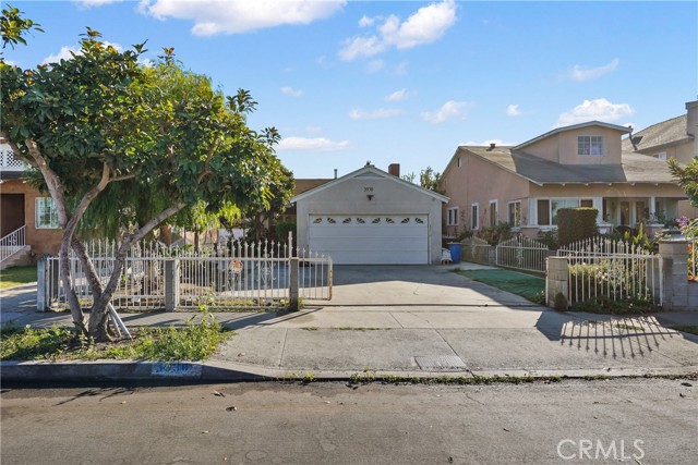 3938 Dalton Ave, Los Angeles, California 90062, 3 Bedrooms Bedrooms, ,2 BathroomsBathrooms,Single Family Residence,For Sale,Dalton Ave,MB24235407