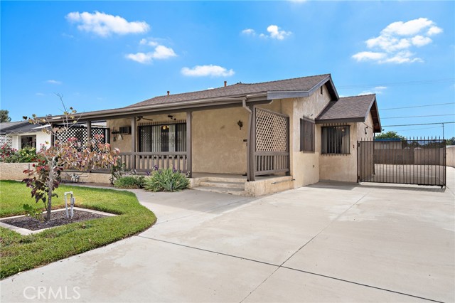 9649 Grace Street, Fontana CA: https://media.crmls.org/medias/9dc49591-8d07-421c-92a9-d19f2230a217.jpg