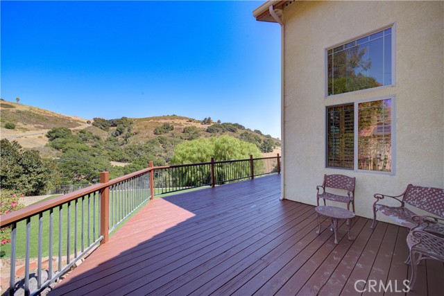 670 Highland Hills Road, Nipomo CA: https://media.crmls.org/medias/9dc5069c-7bd1-41b7-a8f4-3b9cac05a9a9.jpg