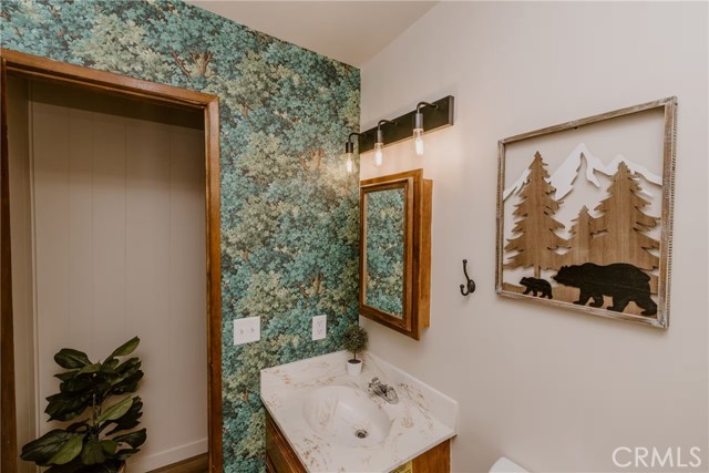 42975 Falls, Big Bear Lake, CA 92315