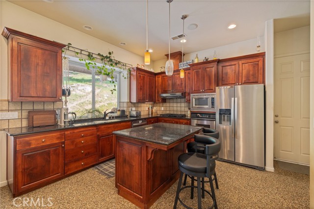 Detail Gallery Image 15 of 59 For 36919 Deer Path Cir, Coarsegold,  CA 93614 - 3 Beds | 2 Baths