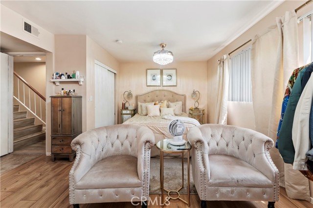 Detail Gallery Image 18 of 31 For 4652 Don Lorenzo #B,  Los Angeles,  CA 90008 - 3 Beds | 3 Baths