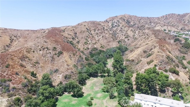 Detail Gallery Image 24 of 31 For 7727 via Capri, Burbank,  CA 91504 - 3 Beds | 3 Baths