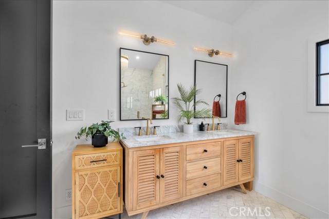 554 S Helberta Avenue, Redondo Beach CA: https://media.crmls.org/medias/9dc69fcb-91c7-4173-9a59-3a1b0ba7c82f.jpg