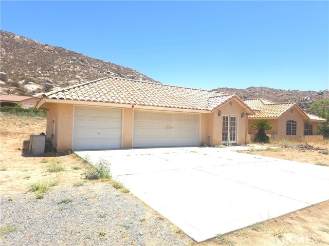 35075 Firecat Road, Hemet CA: https://media.crmls.org/medias/9dc7048d-3c0b-4c2b-9563-c86ed354372e.jpg