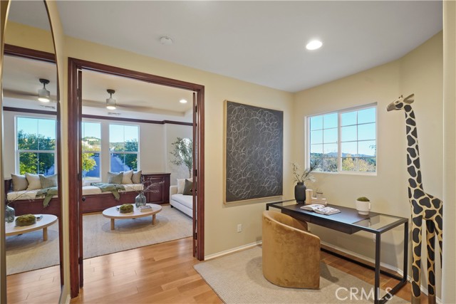 Image 42 of 63 For 907 Deerhill Road