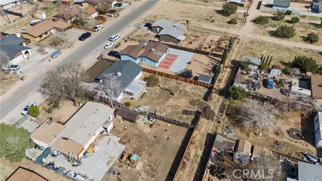 16245 Pine Street, Hesperia CA: https://media.crmls.org/medias/9dc7883f-1bcc-44f7-b073-756f30e751b1.jpg