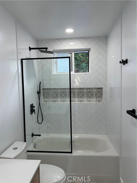 632 Truly, Vista CA: https://media.crmls.org/medias/9dc83e72-3a7d-456c-8b43-9de3df808a8e.jpg