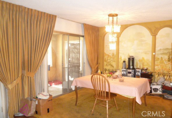 15411 Runnymede Street, Van Nuys CA: https://media.crmls.org/medias/9dc85e01-0832-43e2-a637-fa2349439cb6.jpg