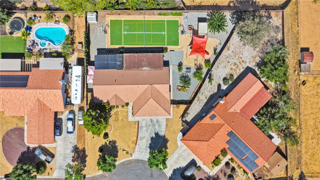 https://media.crmls.org/medias/9dc8eb4d-14d9-4049-a4db-3e9640f5052d.jpg?preset=X-Large