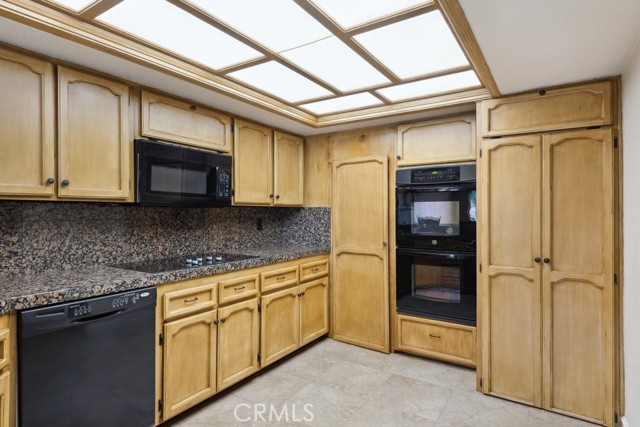 Detail Gallery Image 13 of 53 For 23403 Silver Strike Dr, Canyon Lake,  CA 92587 - 3 Beds | 2/1 Baths