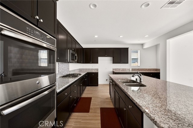 Detail Gallery Image 13 of 75 For 24429 Payton Dr, Lake Elsinore,  CA 92532 - 4 Beds | 3 Baths