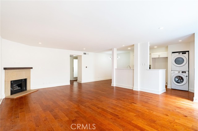 Detail Gallery Image 5 of 27 For 1825 Selby Ave #102,  Los Angeles,  CA 90025 - 2 Beds | 2 Baths