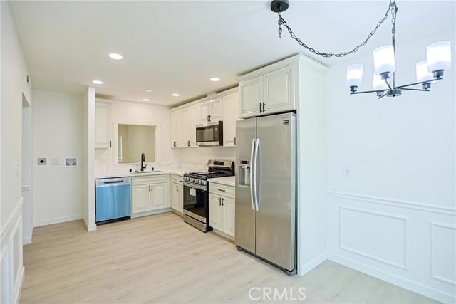 Detail Gallery Image 20 of 41 For 4109 W 5th #F2,  Santa Ana,  CA 92703 - 2 Beds | 2 Baths