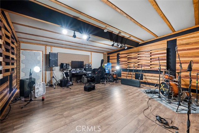 Detail Gallery Image 42 of 60 For 8263 3rd, Hesperia,  CA 92345 - 6 Beds | 3 Baths