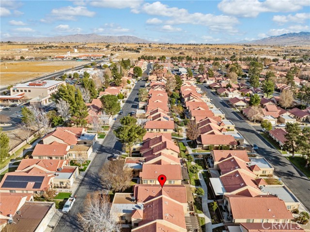 Detail Gallery Image 5 of 28 For 19033 Elm Dr, Apple Valley,  CA 92308 - 2 Beds | 2 Baths