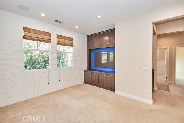 Detail Gallery Image 14 of 32 For 2970 E via Fiano, Ontario,  CA 91764 - 3 Beds | 2/1 Baths